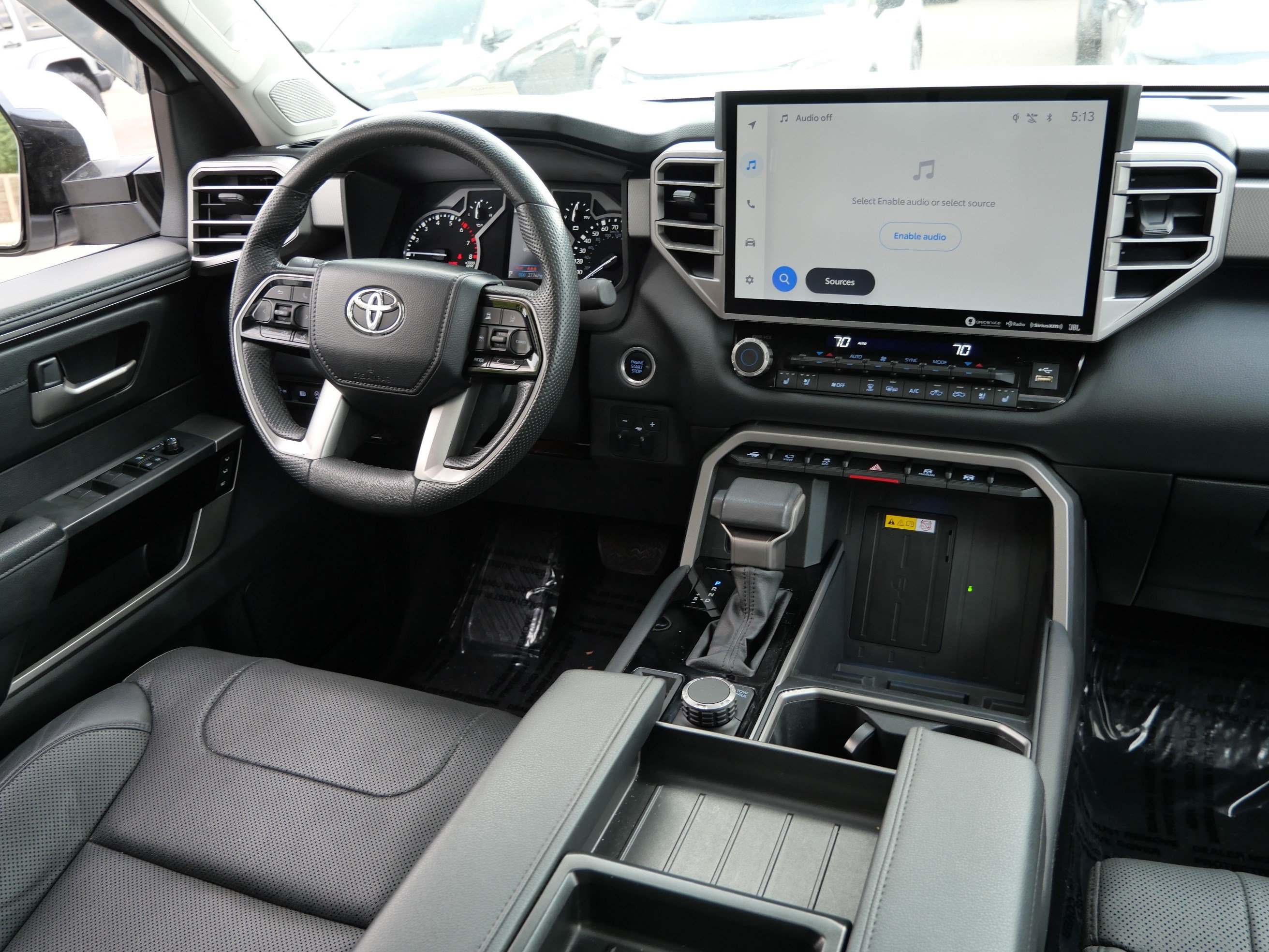 Used 2022 Toyota Tundra Limited AWD/4WD image 9
