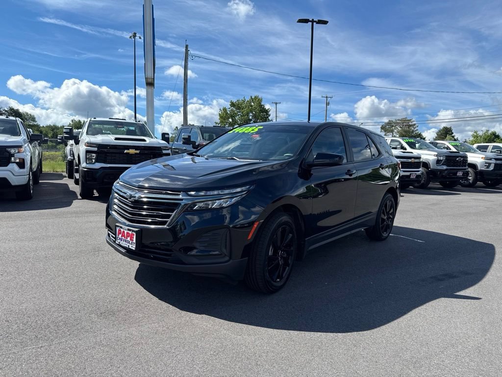 Used 2024 Chevrolet Equinox LS w/ Midnight Edition AWD/4WD image 9