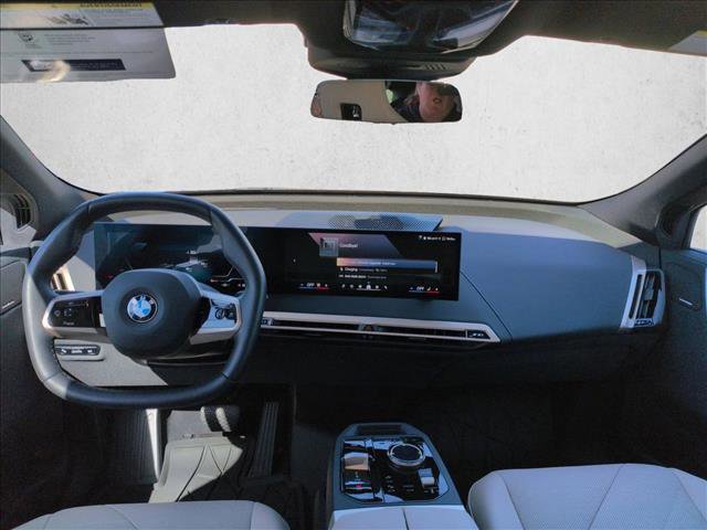 Used 2026 BMW iX xDrive60 image 18