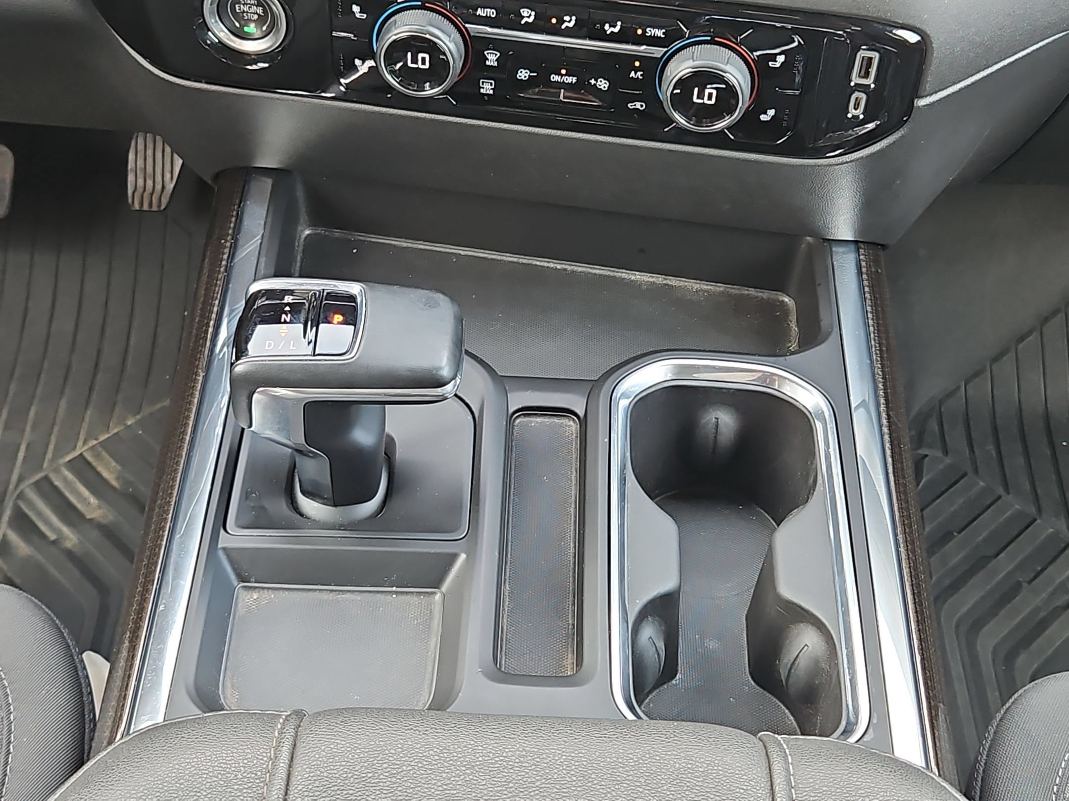 Used 2023 Chevrolet Silverado 1500 LT Trail Boss w/ LPO, Dark Essentials Package AWD/4WD image 19
