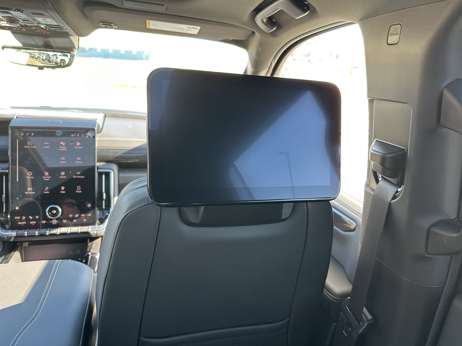 New 2026 GMC Yukon XL Elevation AWD/4WD image 25