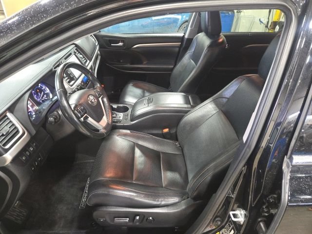 Used 2019 Toyota Highlander Limited Platinum AWD/4WD image 20