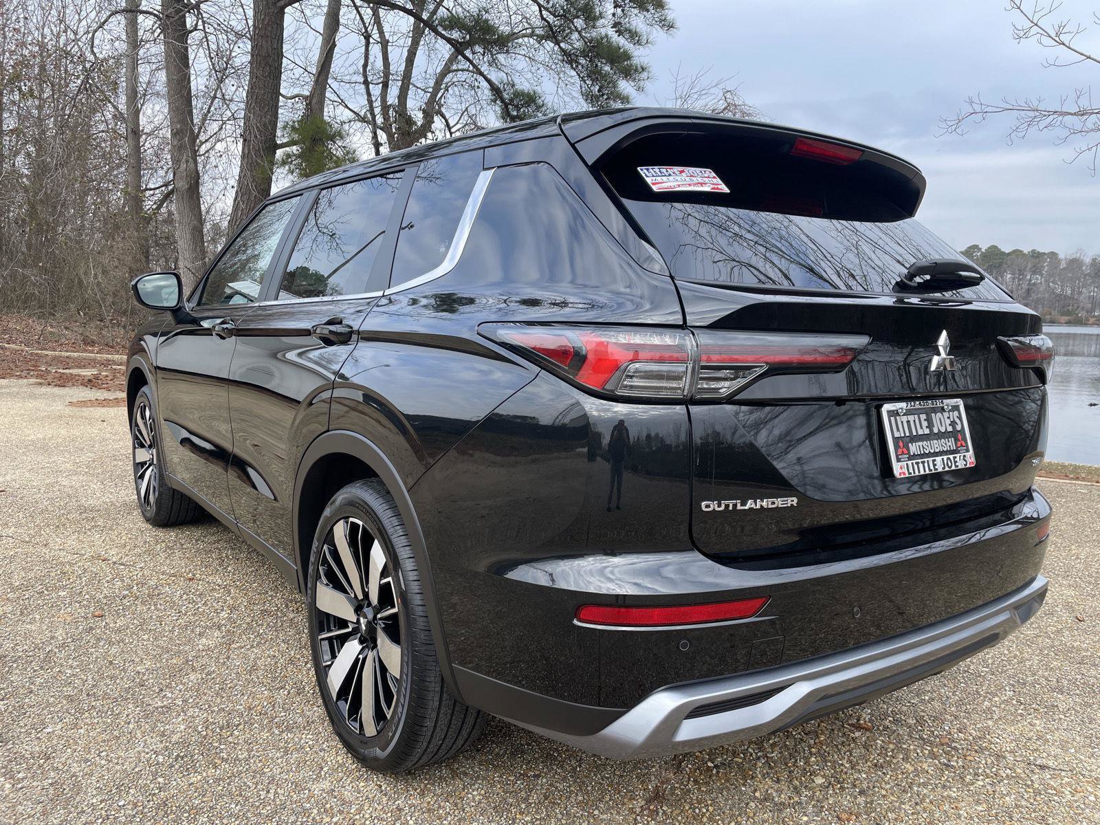 New 2026 Mitsubishi Outlander SE AWD/4WD image 11
