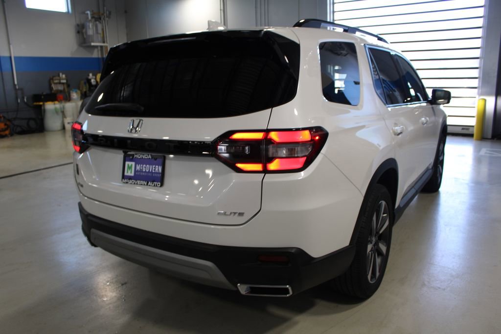Used 2024 Honda Pilot Elite image 49