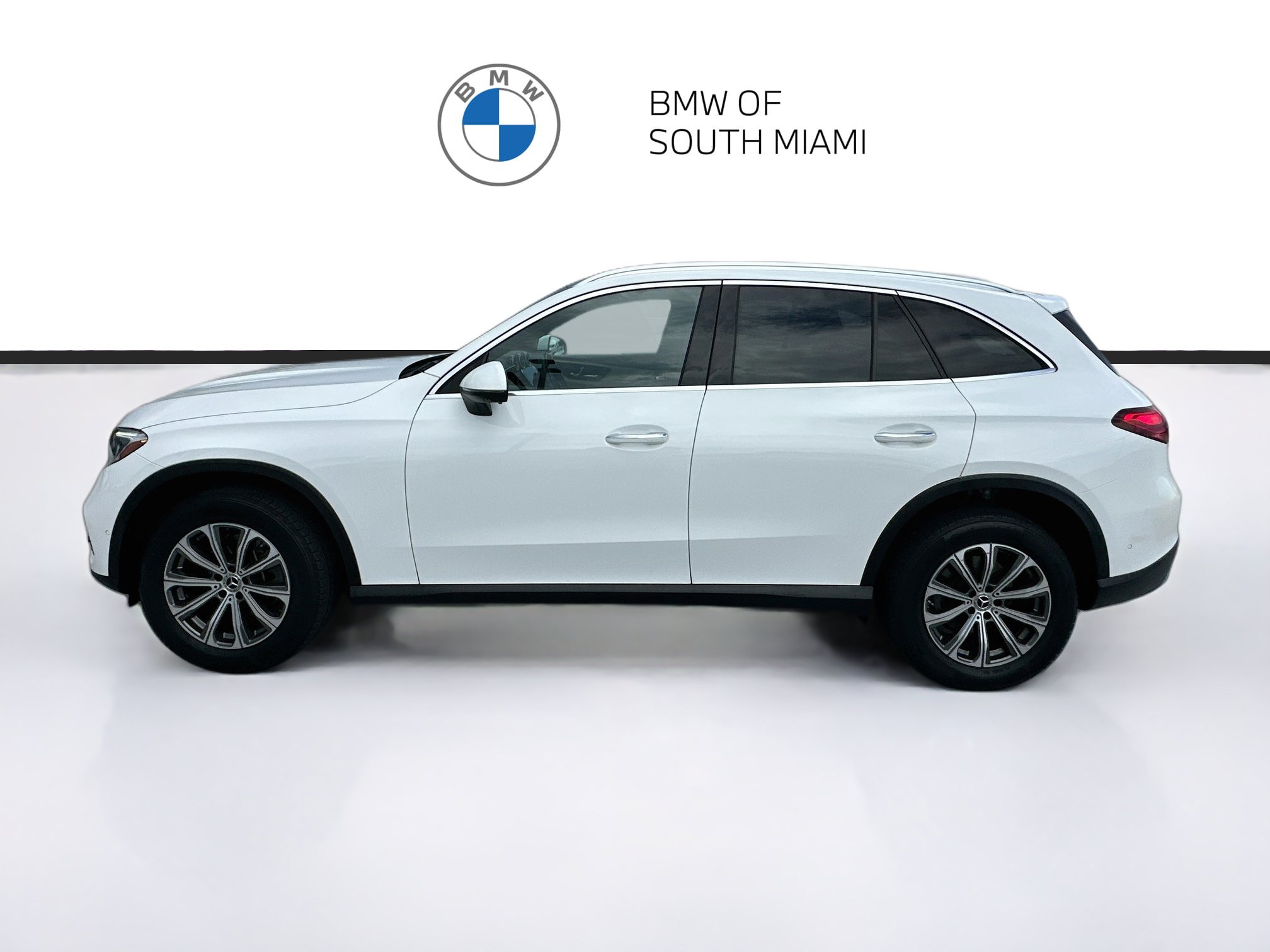 Used 2023 Mercedes-Benz GLC 300 image 4