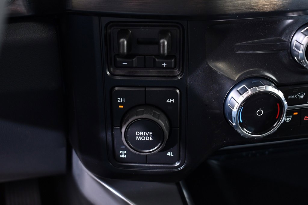 New 2026 Ford F350 Lariat w/ Black Appearance Package image 31