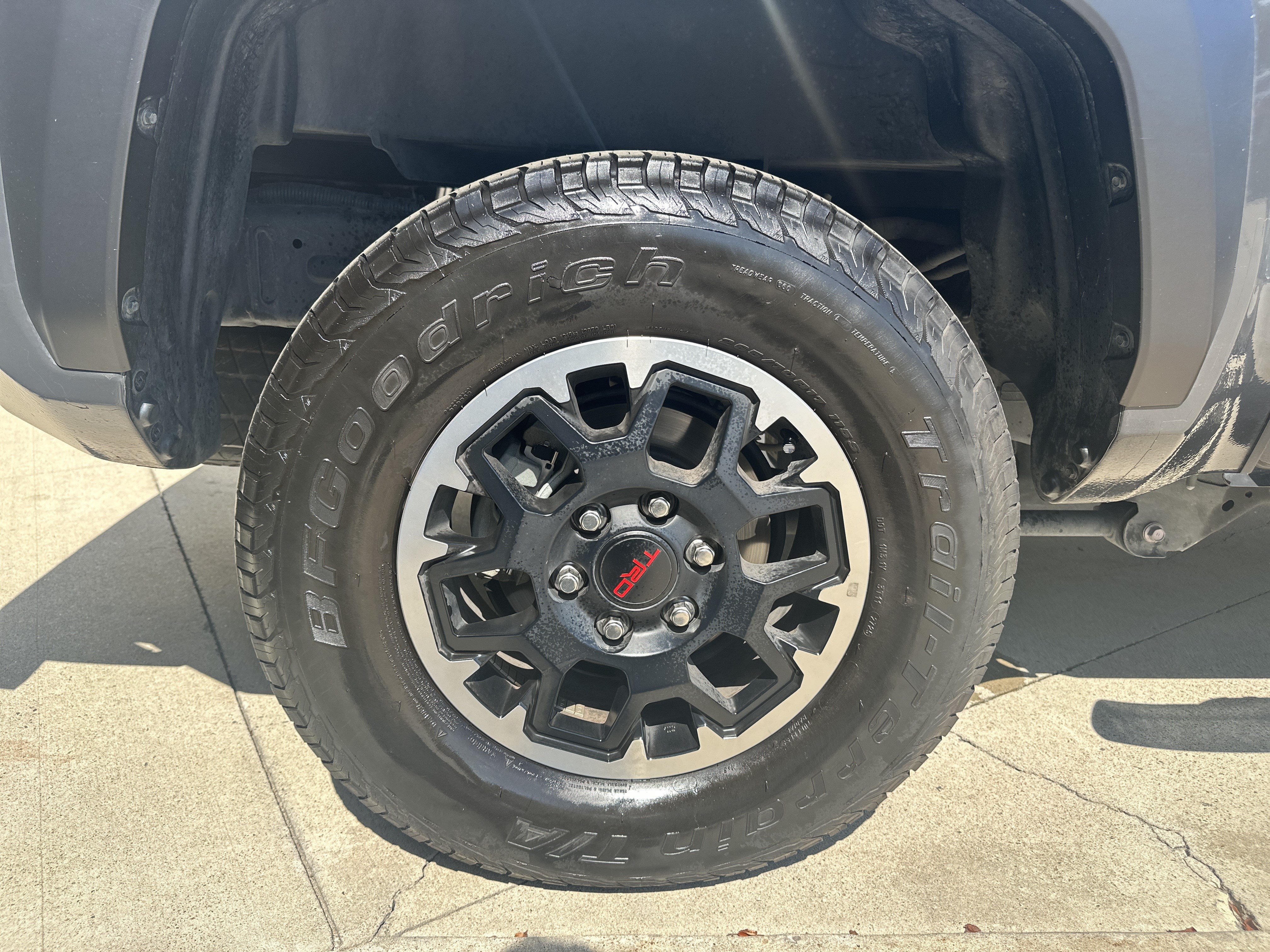 Used 2025 Toyota Tacoma TRD Off-Road w/ TRD Off Road Upgrade Package AWD/4WD image 37