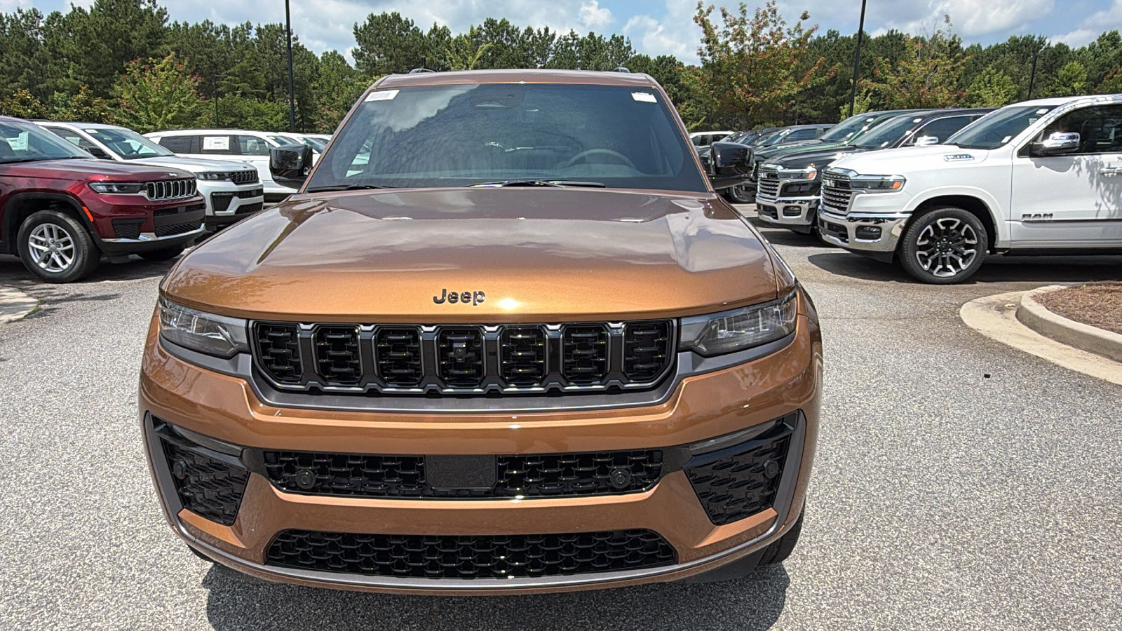 New 2026 Jeep Grand Cherokee Limited AWD/4WD image 3