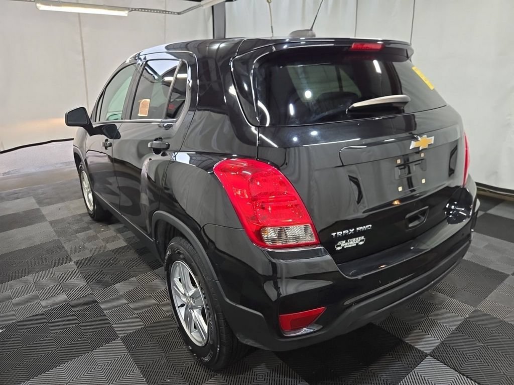 Used 2022 Chevrolet Trax LS w/ Tint and Cruise Package AWD/4WD image 3