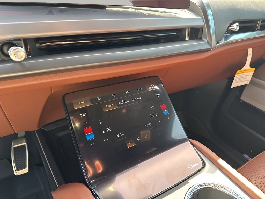 New 2026 Cadillac Vistiq Platinum w/ LPO, Floor Liner Package image 38