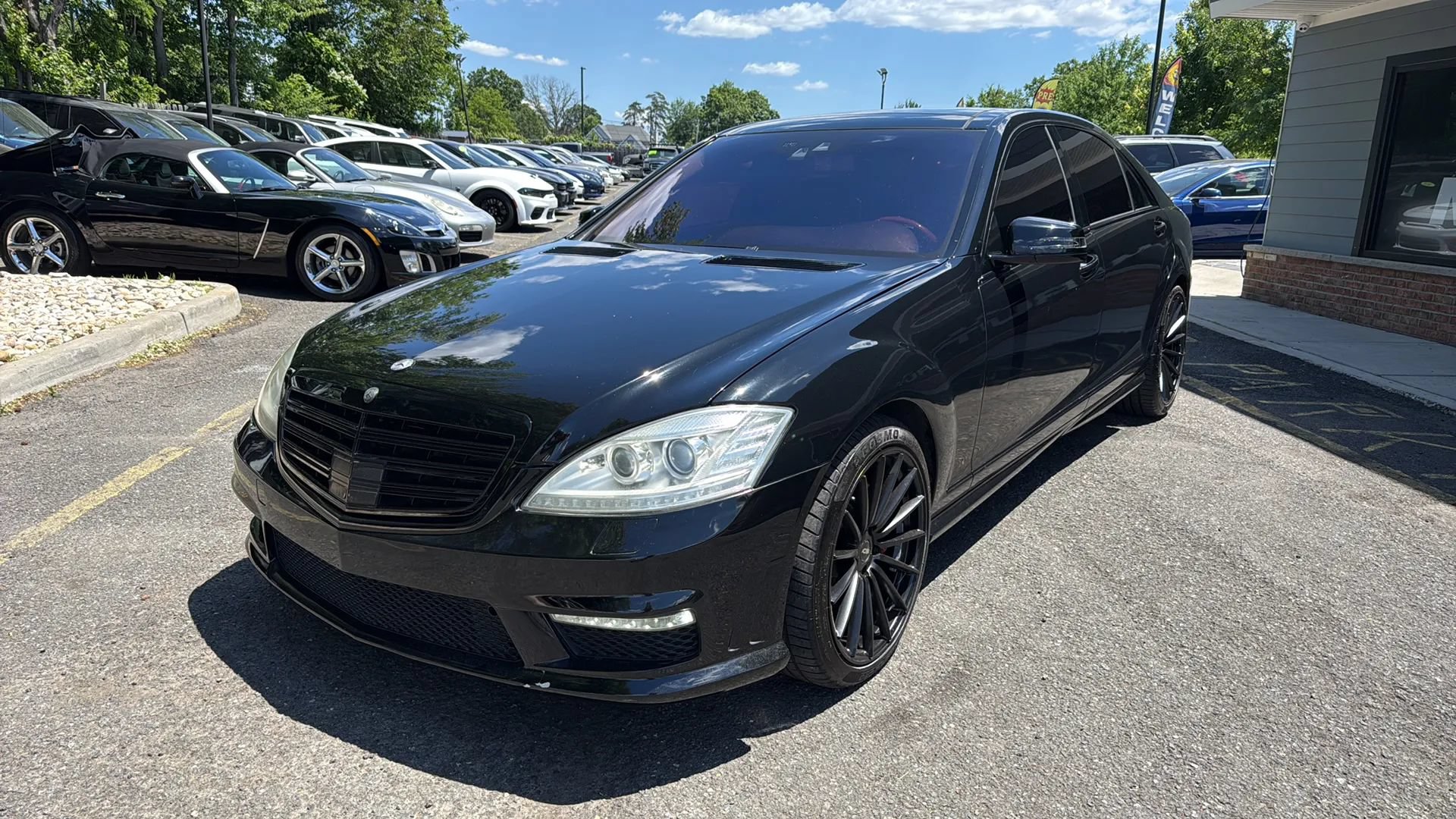Used 2011 Mercedes-Benz S 550 4MATIC image 1
