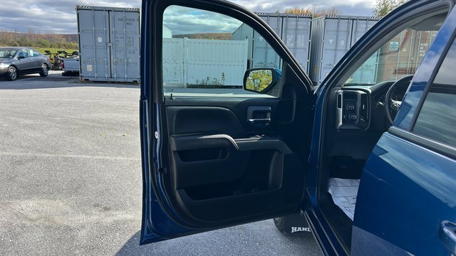 Used 2018 Chevrolet Silverado 1500 LT w/ All Star Edition image 16