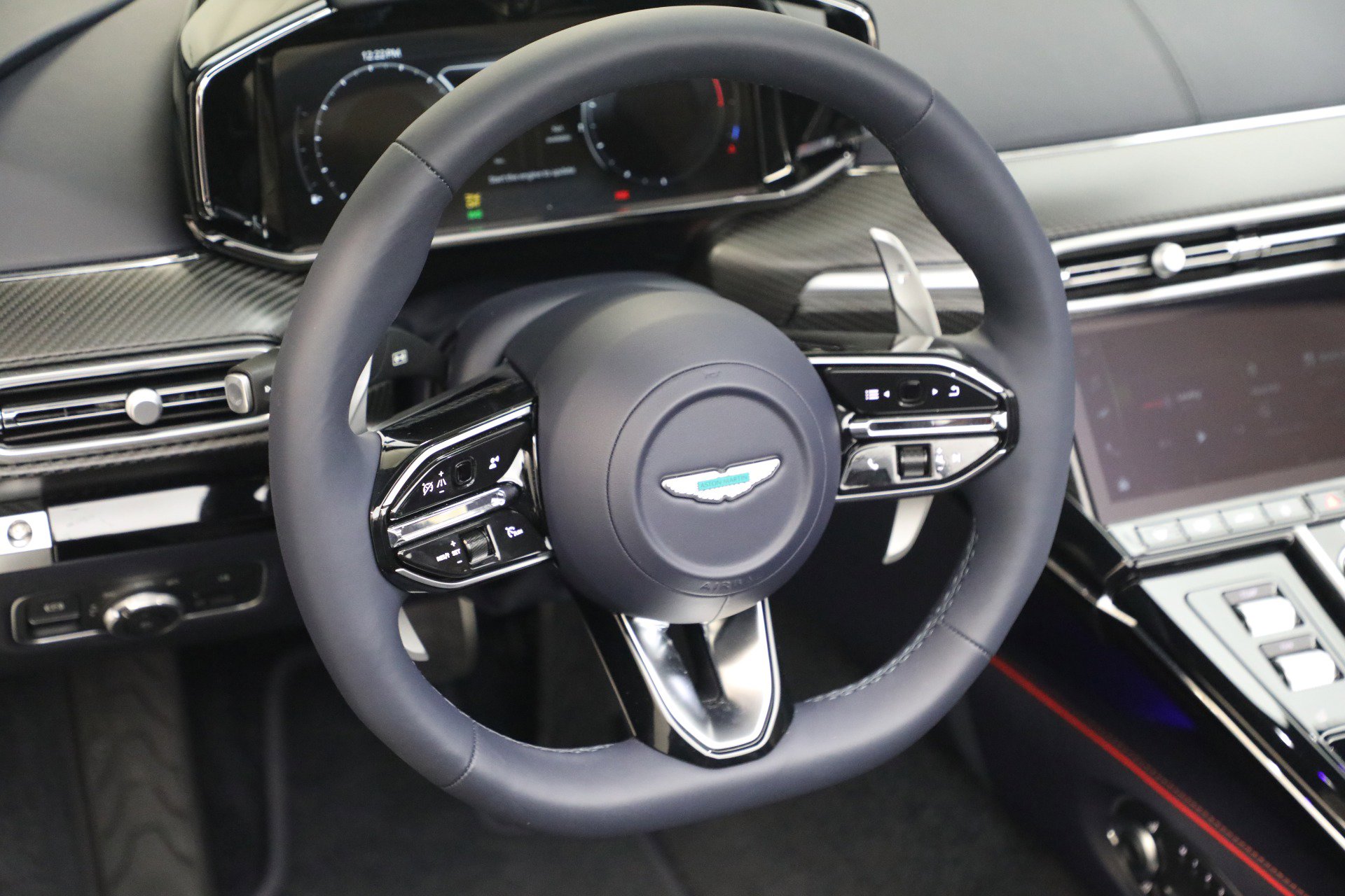 New 2026 Aston Martin V8 Vantage Roadster image 37