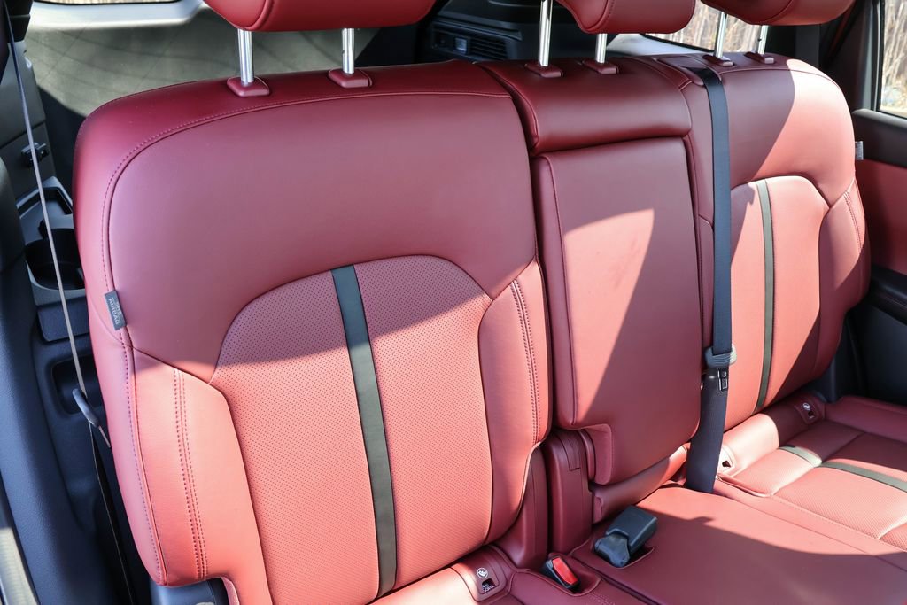 Used 2025 MAZDA CX-70 Plug-In Hybrid w/ Premium Plus image 37