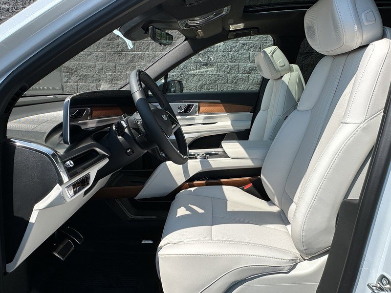 New 2026 Cadillac Vistiq Sport image 17