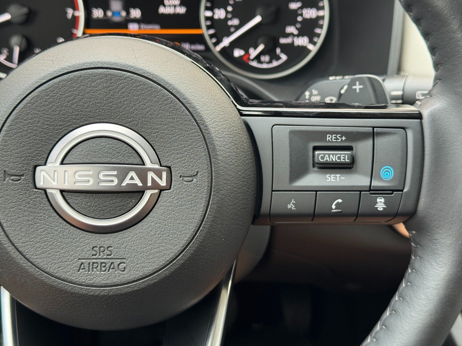 Used 2023 Nissan Rogue SV w/ SV Premium B Package FWD image 21
