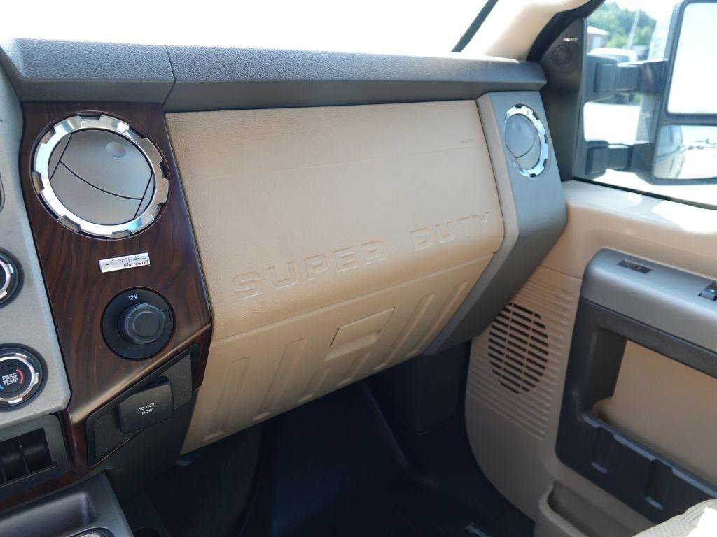 Used 2014 Ford F250 Lariat w/ Chrome Package AWD/4WD image 32