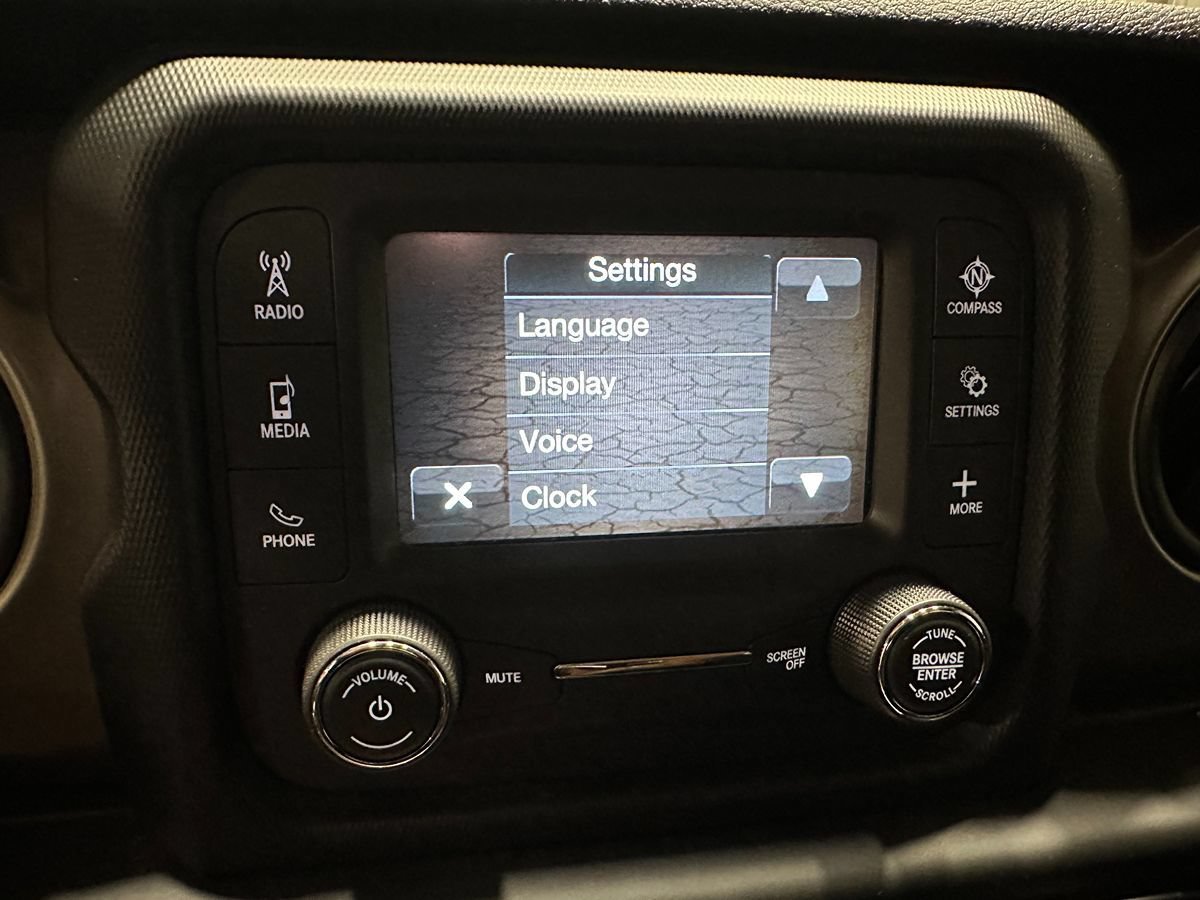 Used 2018 Jeep Wrangler Unlimited Sport AWD/4WD image 37