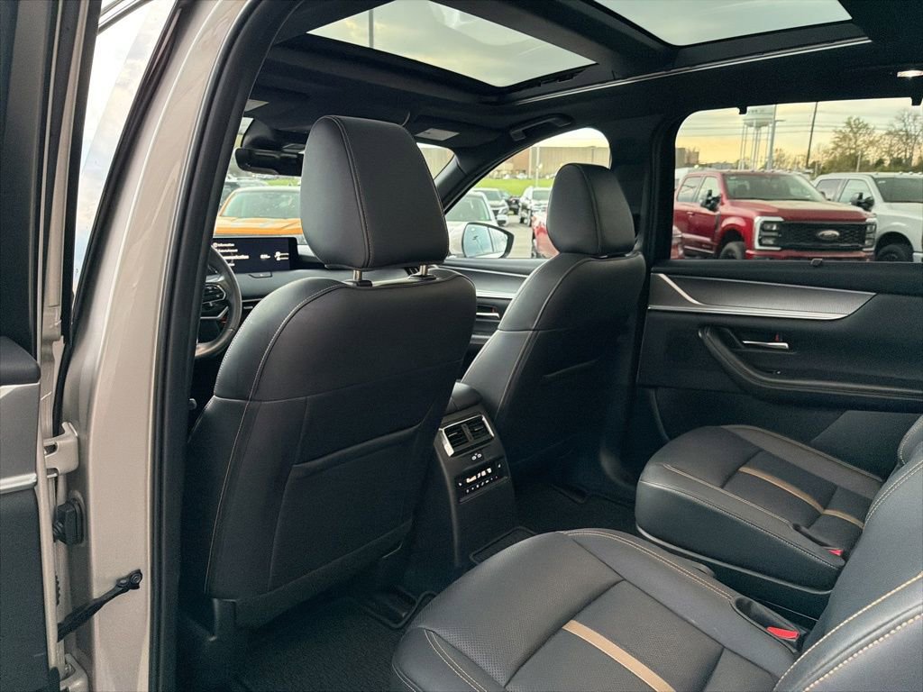 Used 2024 MAZDA CX-90 Plug-In Hybrid w/ Premium Plus image 14