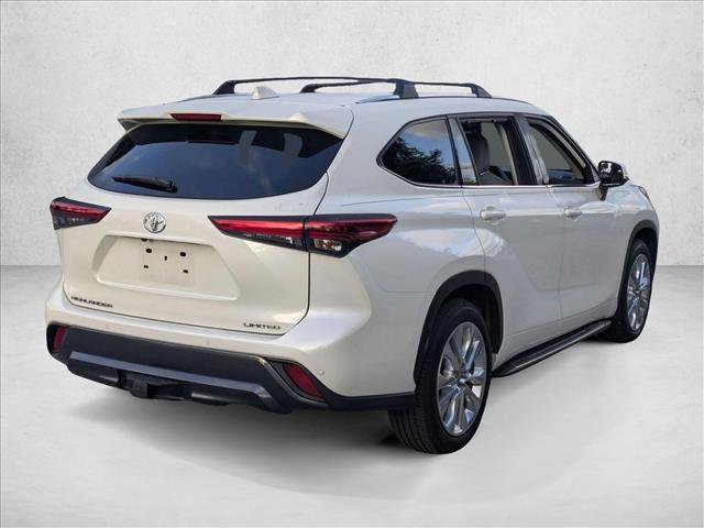 Used 2021 Toyota Highlander Limited FWD image 4