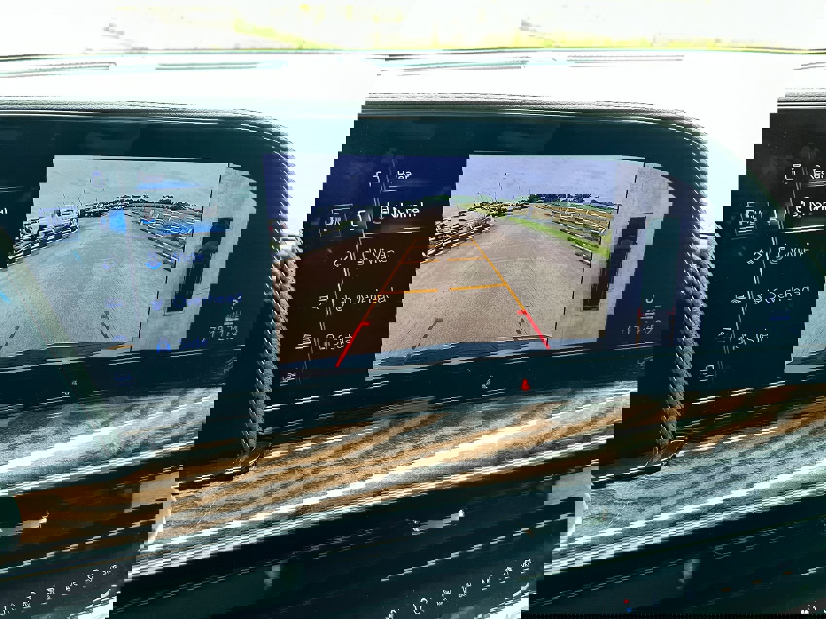 Used 2023 Cadillac Escalade Sport Platinum w/ LPO, ONYX Package image 17