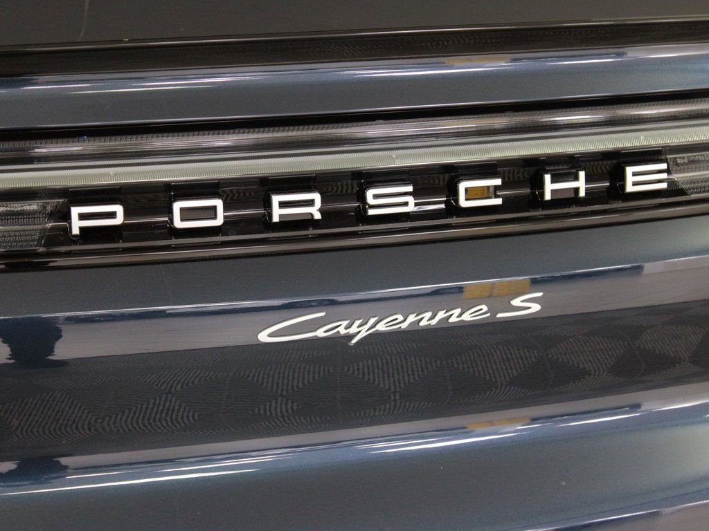 Certified 2025 Porsche Cayenne S image 13