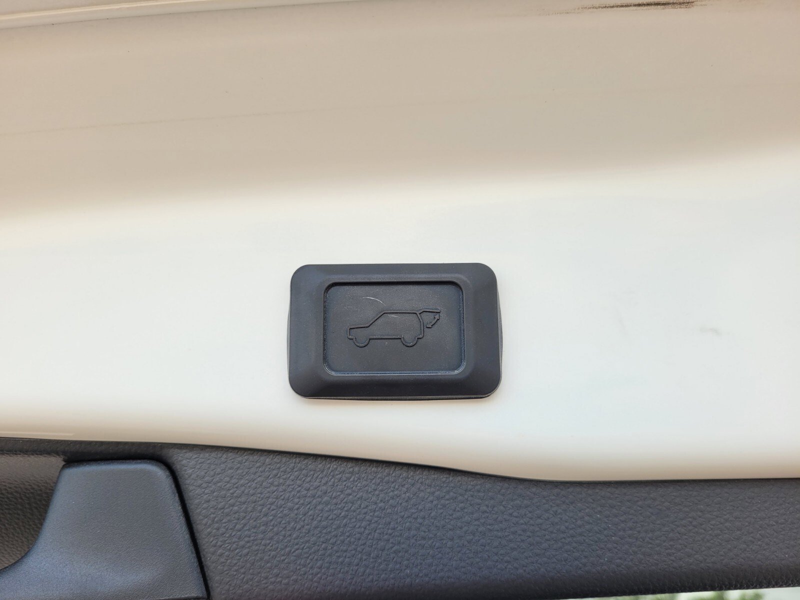 Certified 2023 Toyota RAV4 XLE image 10