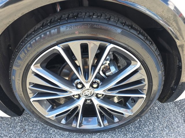 Certified 2024 Toyota Prius XLE image 6