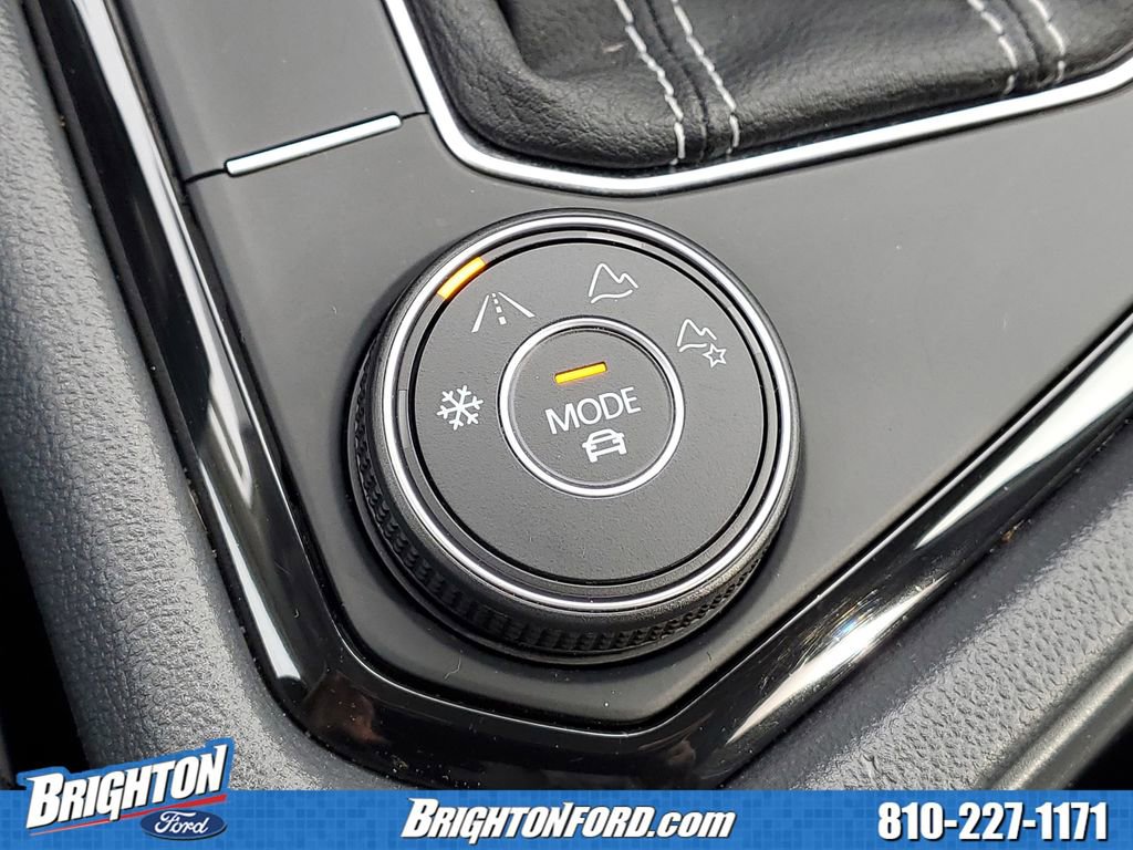 Used 2022 Volkswagen Taos SEL image 28