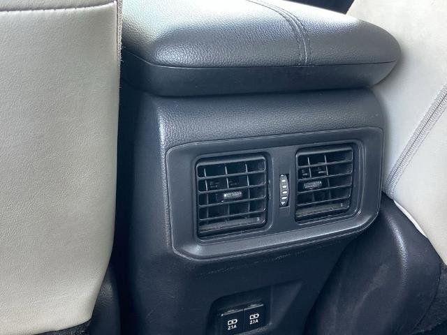 Used 2019 Toyota RAV4 Limited image 18