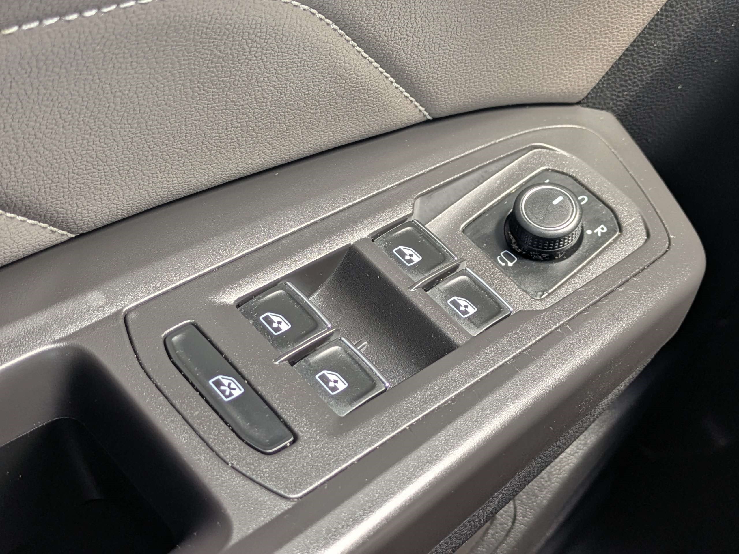 Used 2022 Volkswagen Atlas SEL Premium AWD/4WD image 27