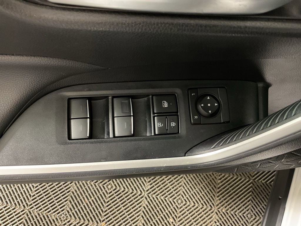 Used 2024 Toyota RAV4 XLE AWD/4WD image 19