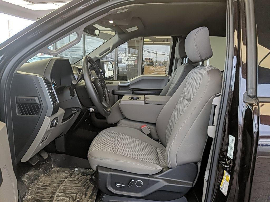 Used 2018 Ford F150 XLT w/ Equipment Group 302A Luxury image 12