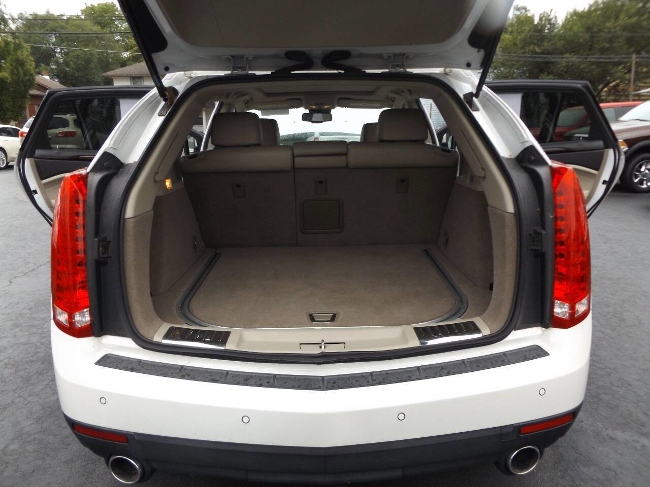 Used 2012 Cadillac SRX Luxury image 30