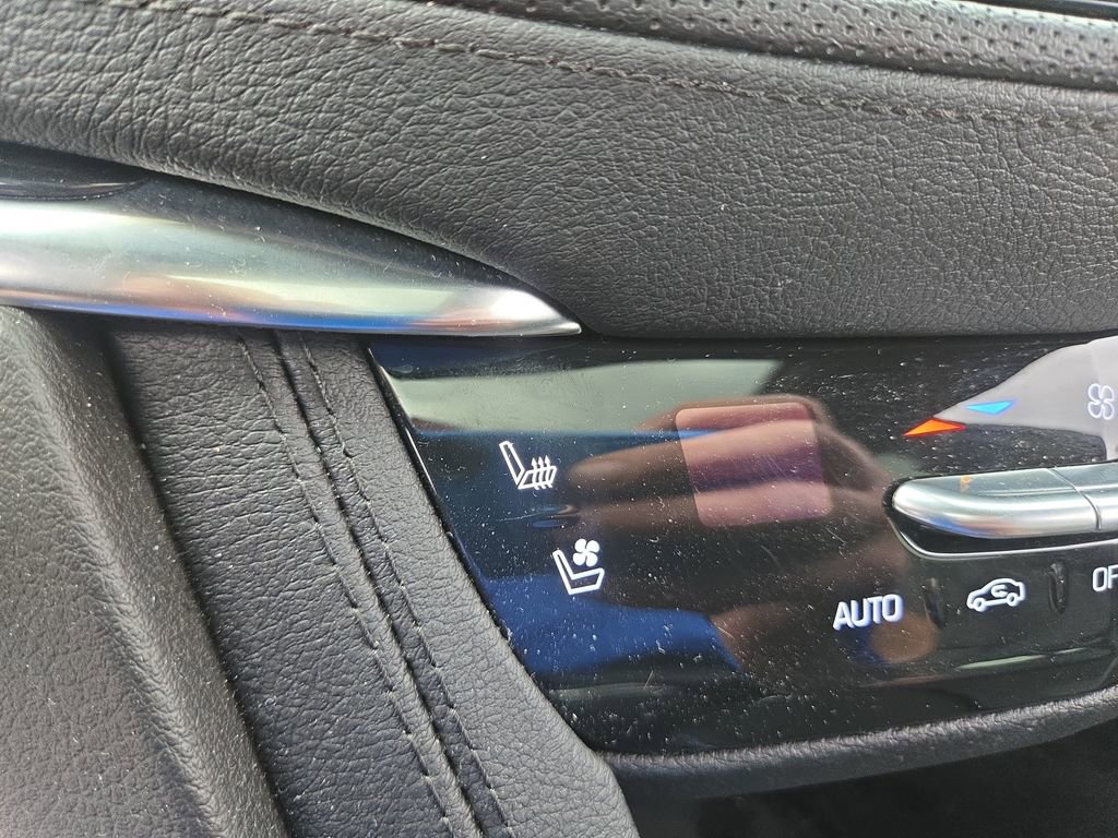 Certified 2023 Cadillac XT5 Premium Luxury AWD/4WD image 21