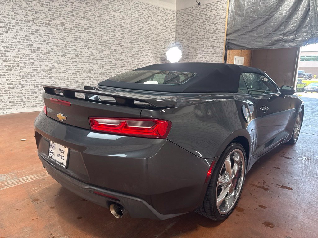 Used 2018 Chevrolet Camaro SS RWD image 7