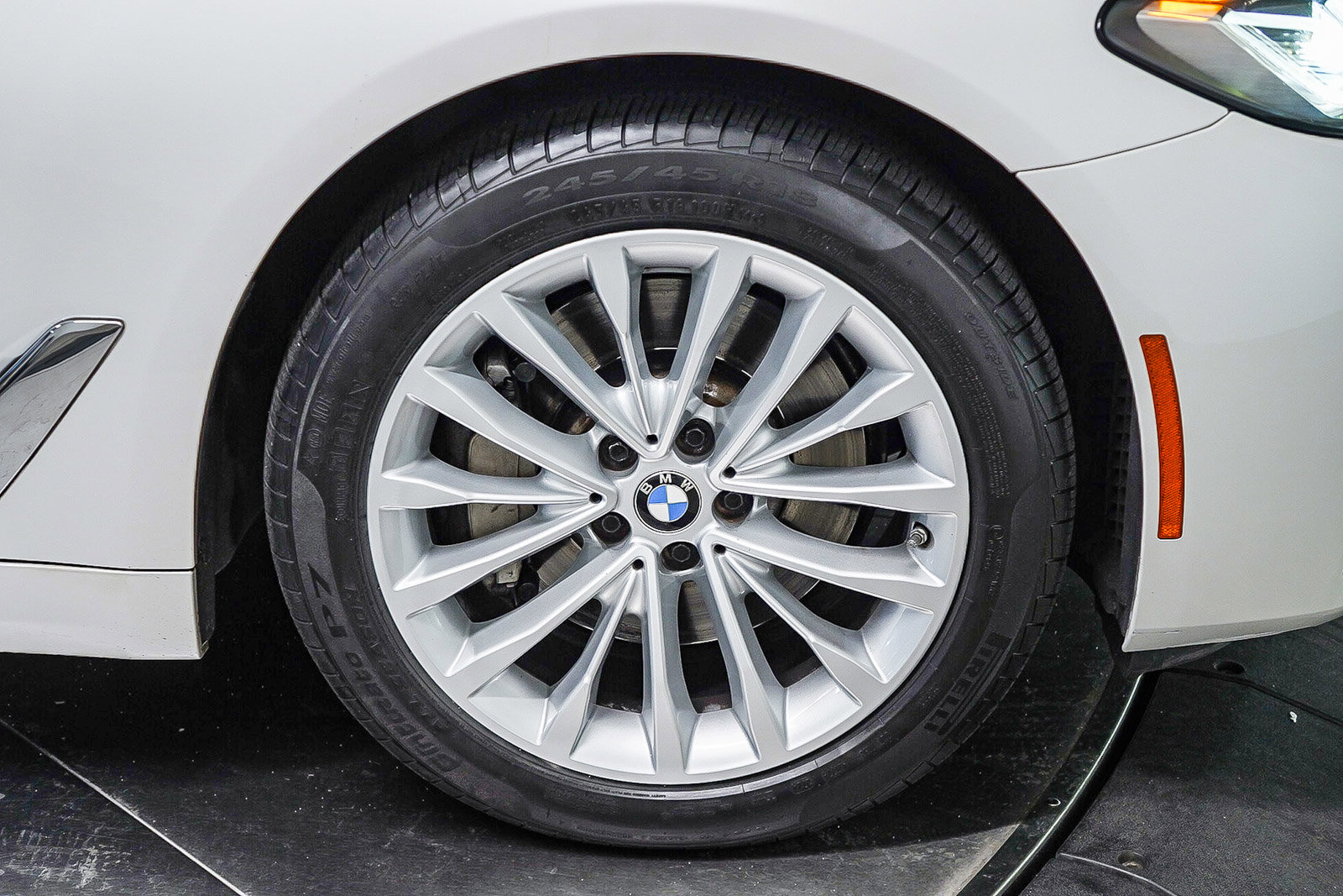 Certified 2022 BMW 530i w/ Premium Package image 10