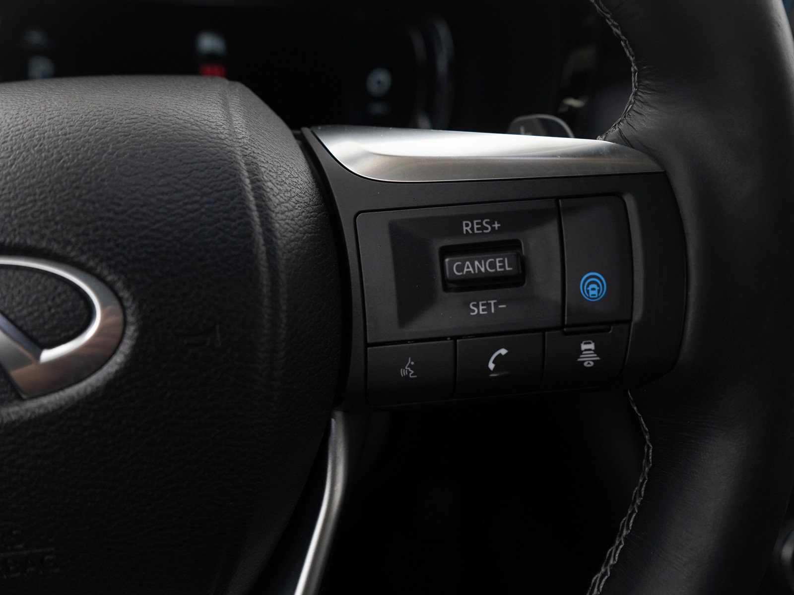 Used 2022 INFINITI QX60 Sensory image 29