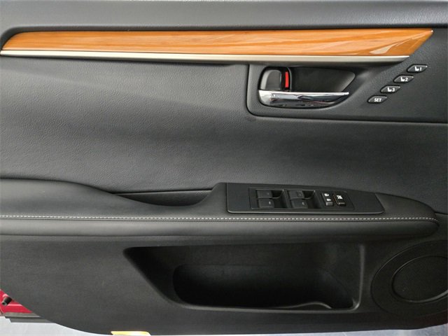 Used 2013 Lexus ES 300h w/ Luxury Pkg image 29