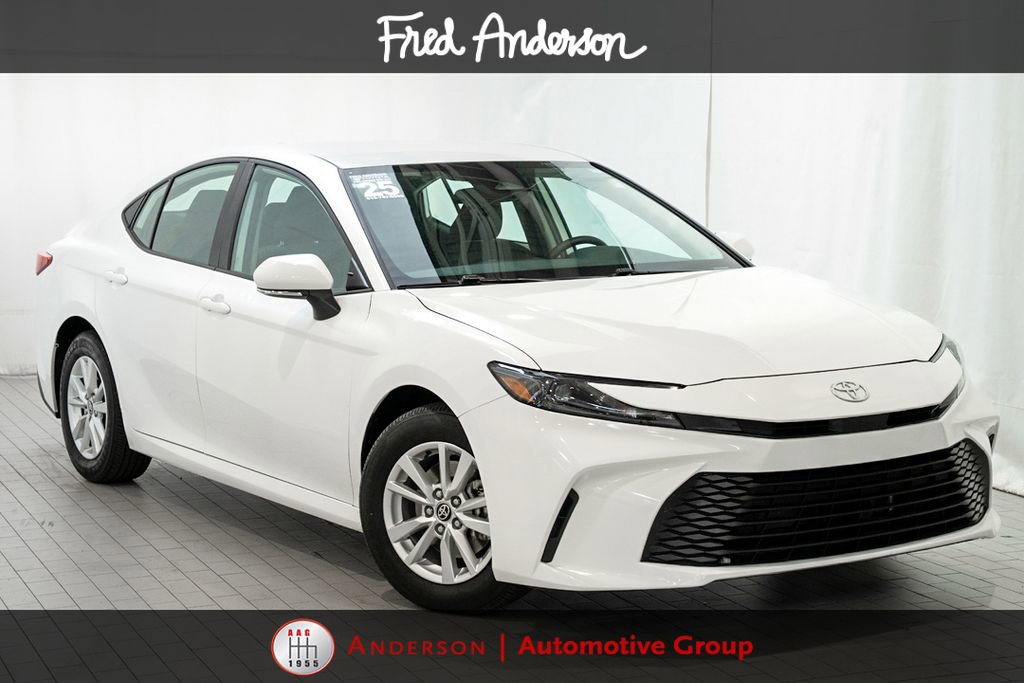 Used 2025 Toyota Camry LE FWD image 1