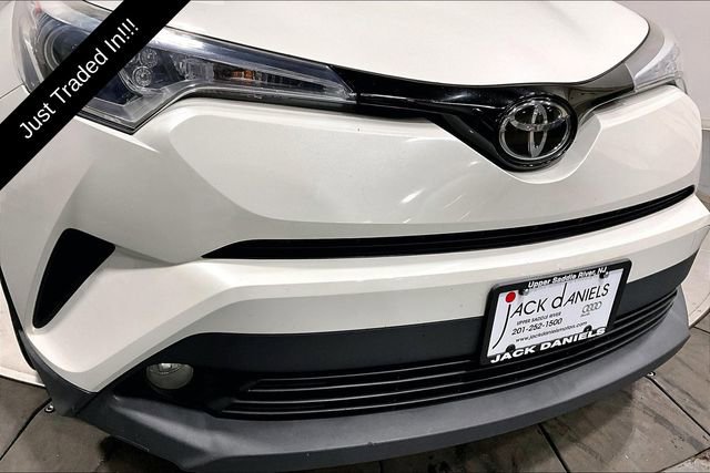 Used 2018 Toyota C-HR XLE FWD image 23