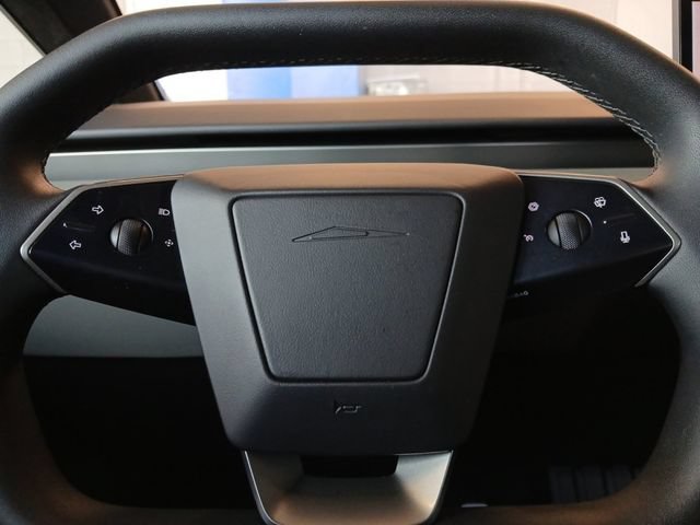 Used 2025 Tesla Cybertruck AWD Crew Cab image 26