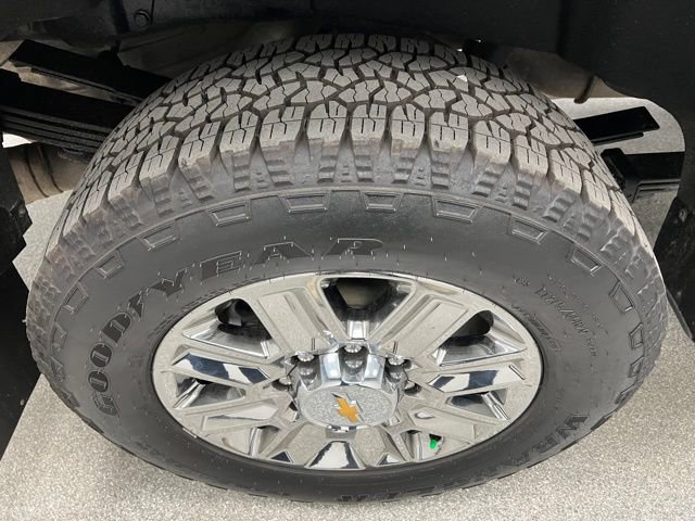 Used 2025 Chevrolet Silverado 3500 High Country w/ Technology Package image 14