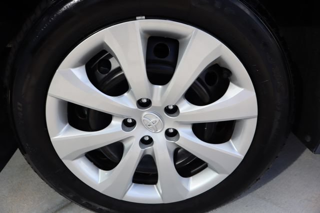 Used 2025 Toyota Corolla LE FWD image 43
