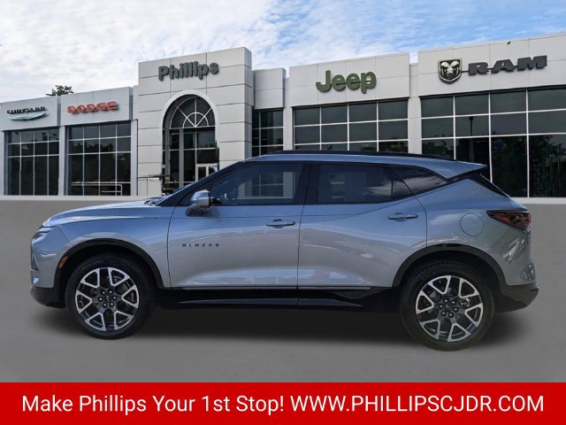 Used 2025 Chevrolet Blazer RS w/ Driver Confidence II Package FWD image 6