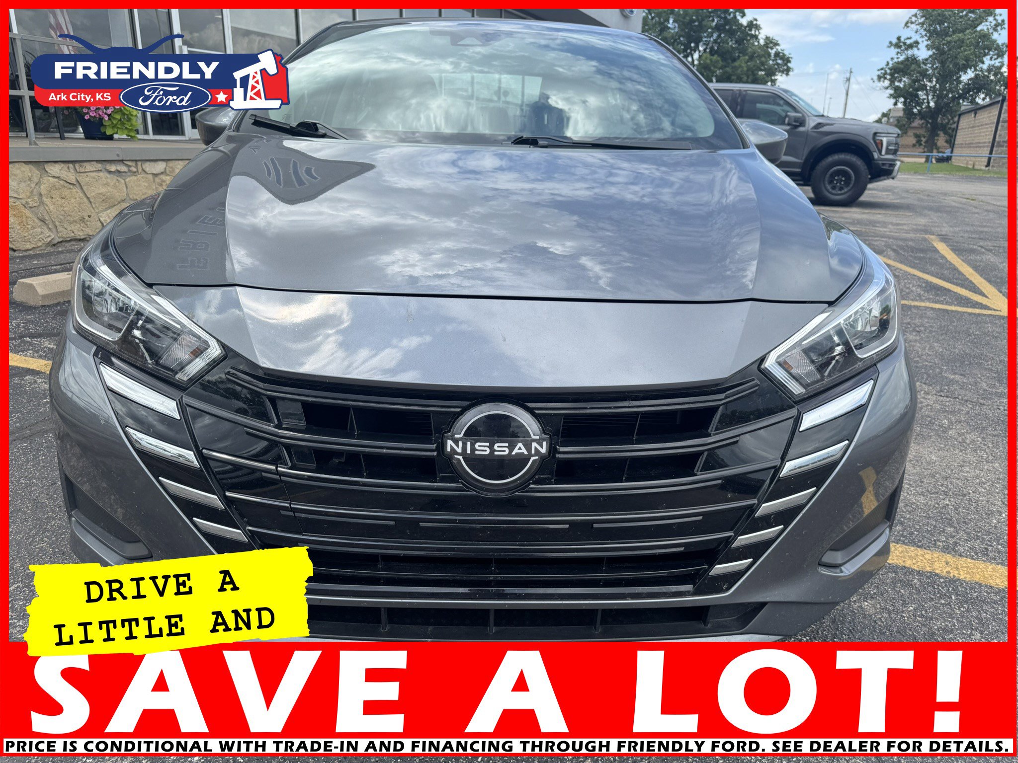 Used 2023 Nissan Versa SV image 8