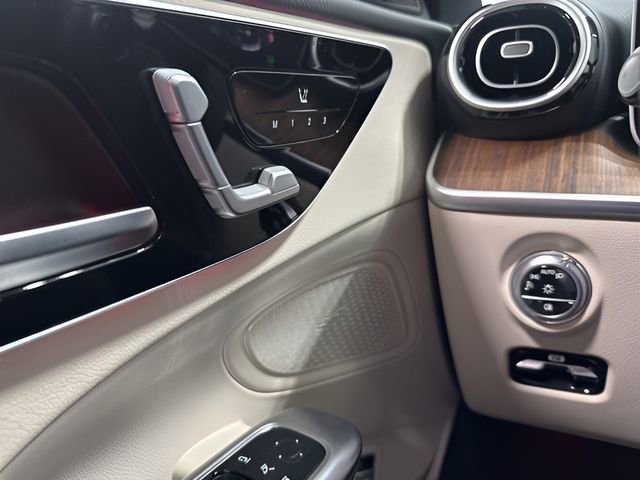 Used 2023 Mercedes-Benz C 300 4MATIC Sedan image 16