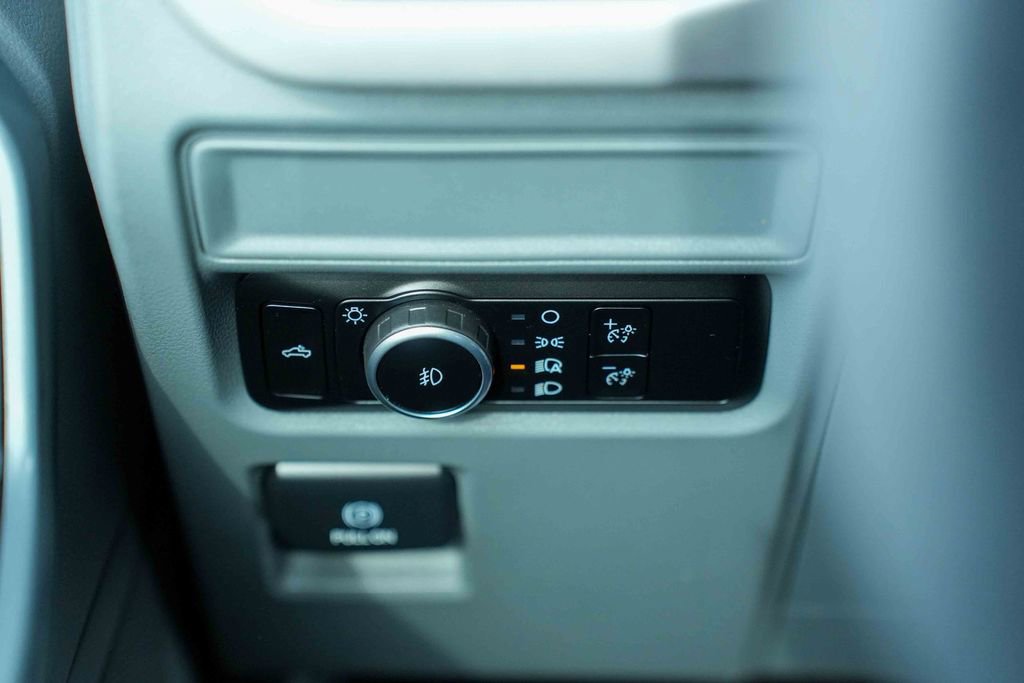 Used 2023 Ford F150 XLT w/ XTR Package image 26