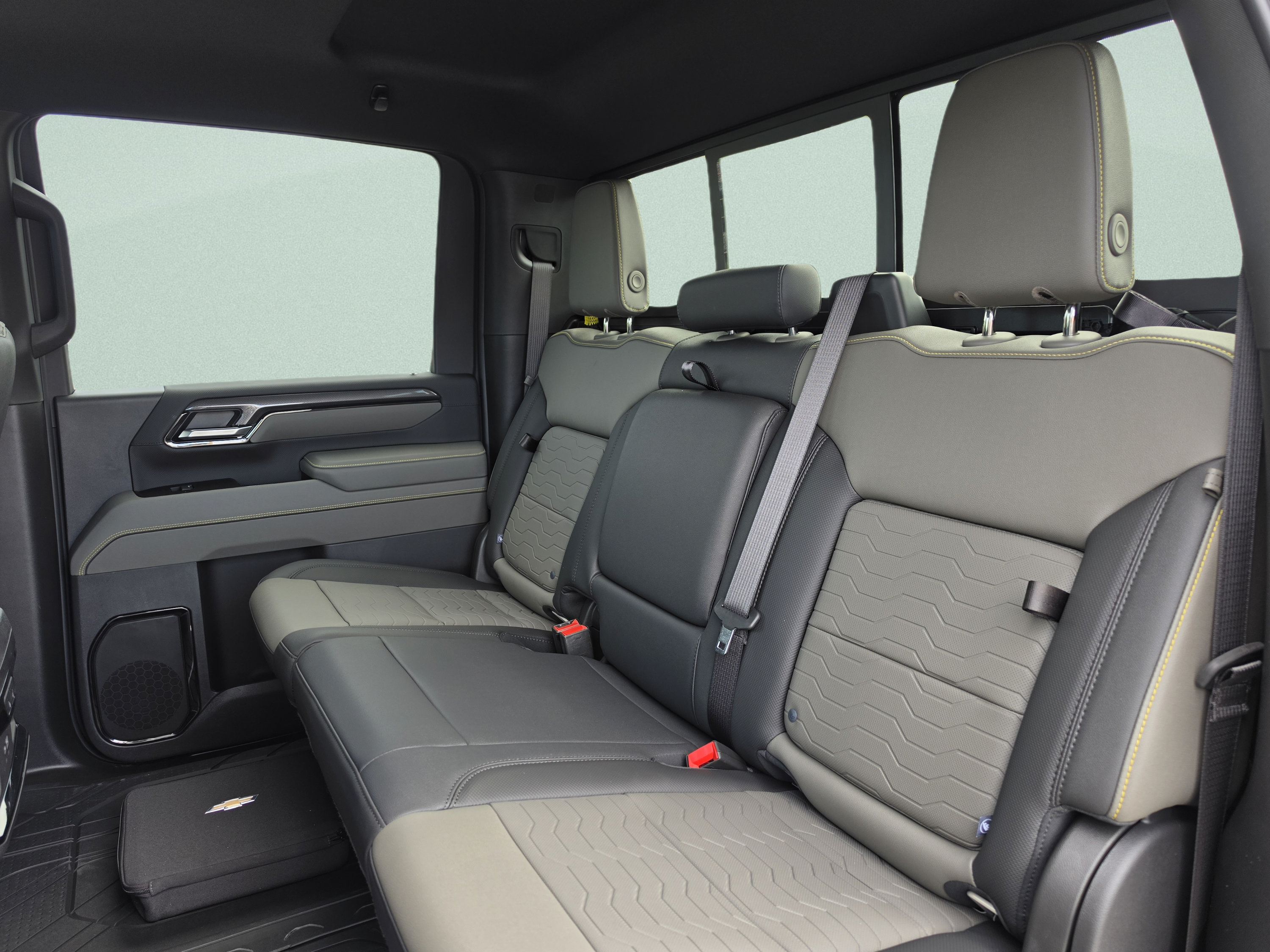 New 2026 Chevrolet Silverado 2500 ZR2 AWD/4WD image 18