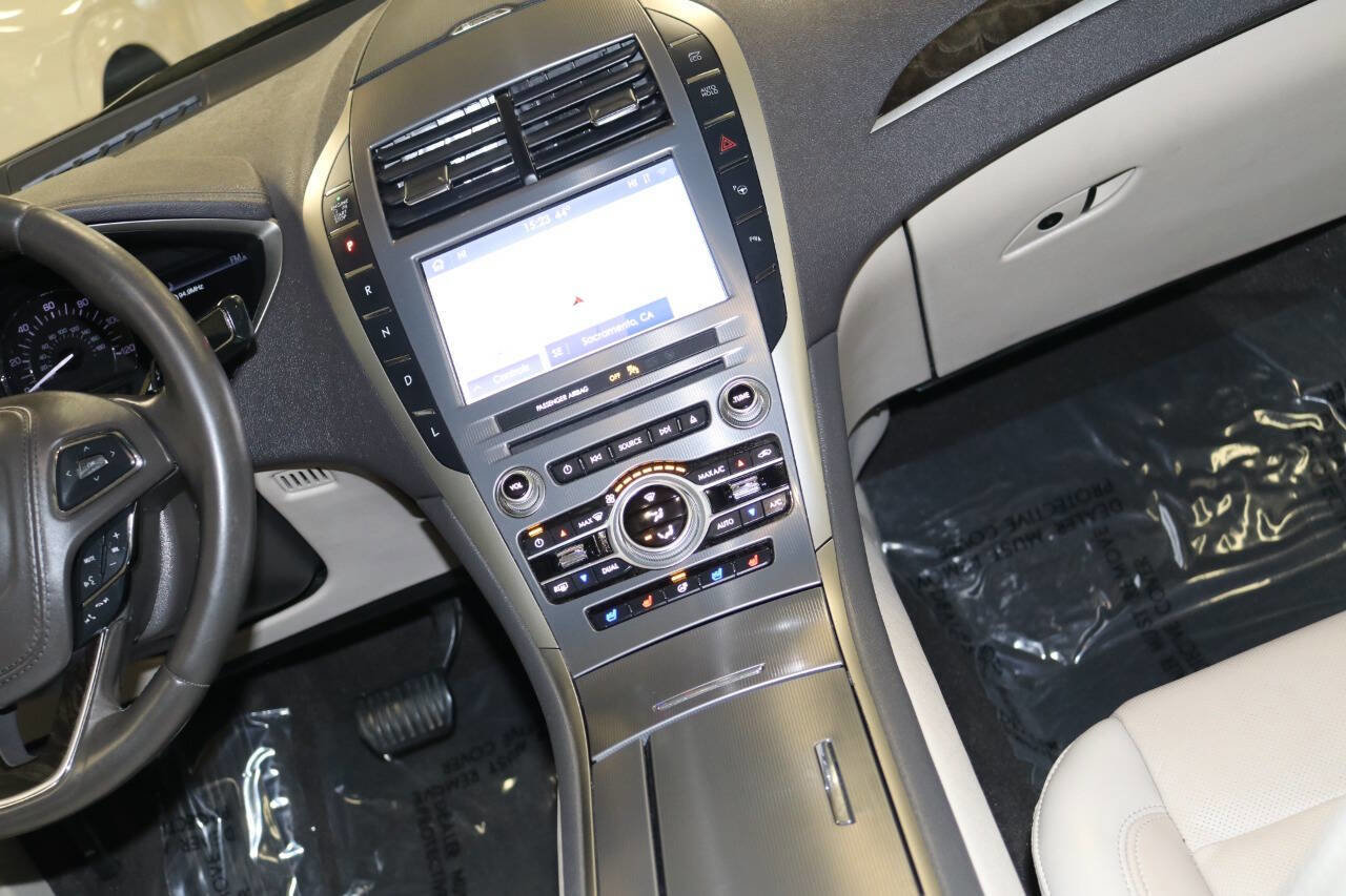 Used 2020 Lincoln MKZ Reserve w/ Elements Package image 23